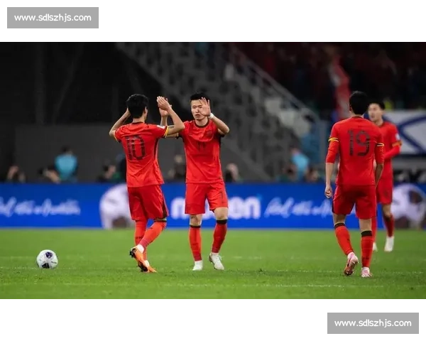 中国男足迎战巴西:从实力差距到战术博弈的全景解析与未来展望 中国男足迎战巴西:从实力差距到战术博弈的全景解析与未来展望